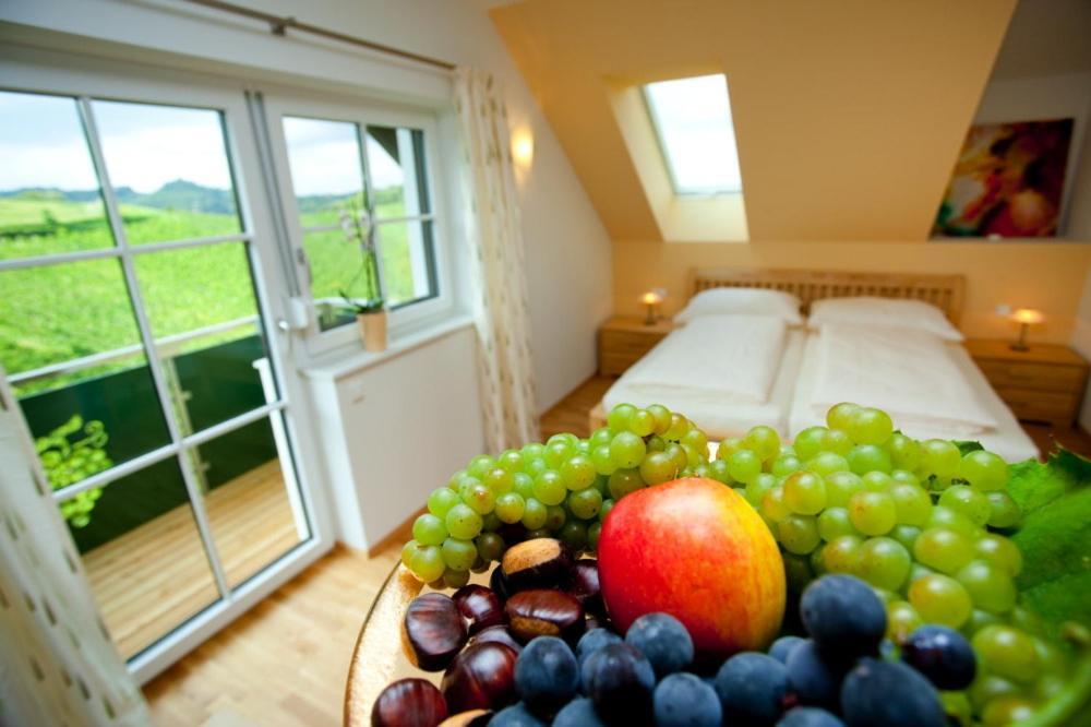 Weingut Winzerzimmer Toso Leutschach Zimmer foto